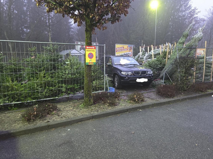 Unfall Weihnachtsbaumverkauf (Archiv)