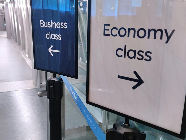 Wegweiser für Business Class und Economy Class (Archiv)