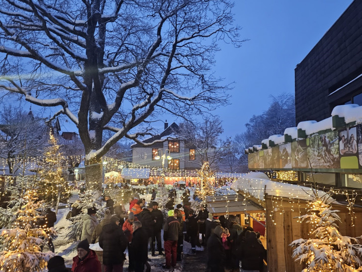 Am dritten Adventswochenende findet zum ersten Mal der Hahnenkleer Advent statt.
