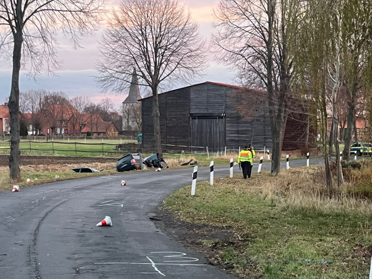 Am frühen Sonntagmorgen kam es auf der K18 bei Dörnten zu einem schweren Unfall. 