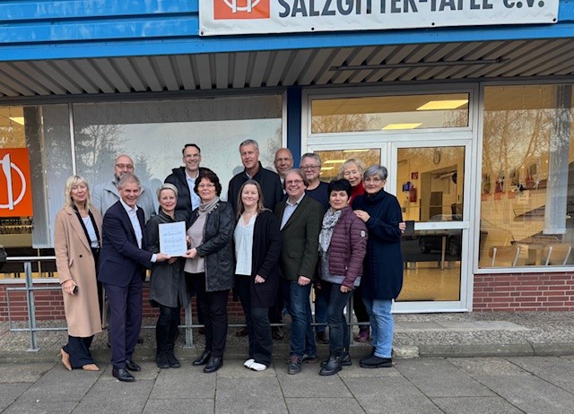 Freude bei allen Beteiligten über den Erhalt des Tafel-Standorts.