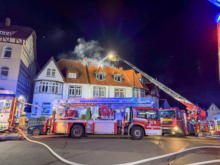 In einem Mehrfamilienhaus war ein Feuer ausgebrochen.