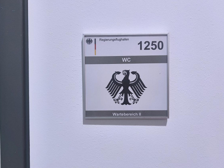 WC im Wartebereich des Regierungsflughafens (Archiv)