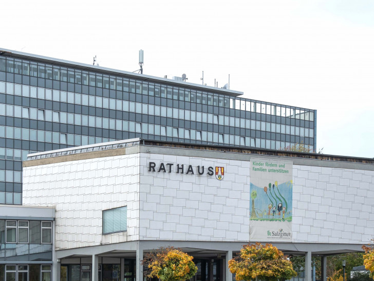 Die Stadtverwaltung ist über die Feiertage eingeschränkt erreichbar.