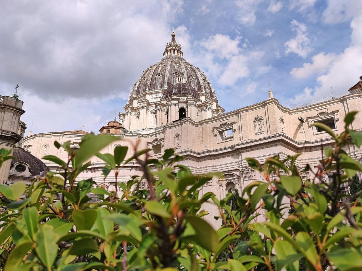 Petersdom im Vatikan (Archiv)