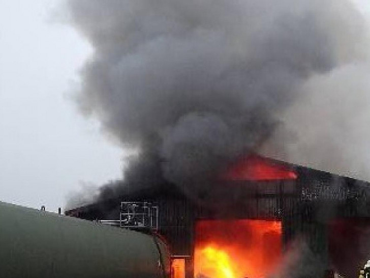 Brand Lagerhalle (Archiv)