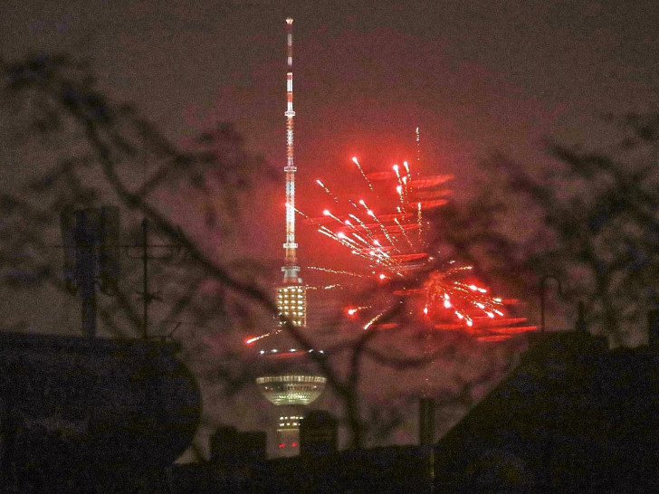 Silvesterfeuerwerk am Berliner Fernsehturm