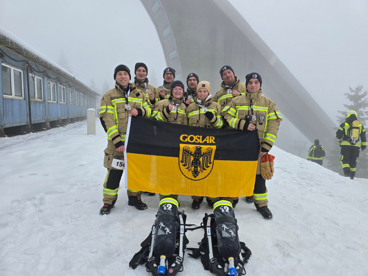 Die Feuerwehr Goslar stellte sich erneut der besonderen Herausforderung des X-Mas Stairruns in Oberhof.