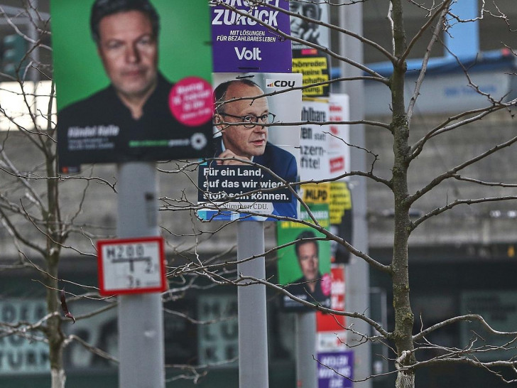 Wahlplakate zur Bundestagswahl (Archiv)