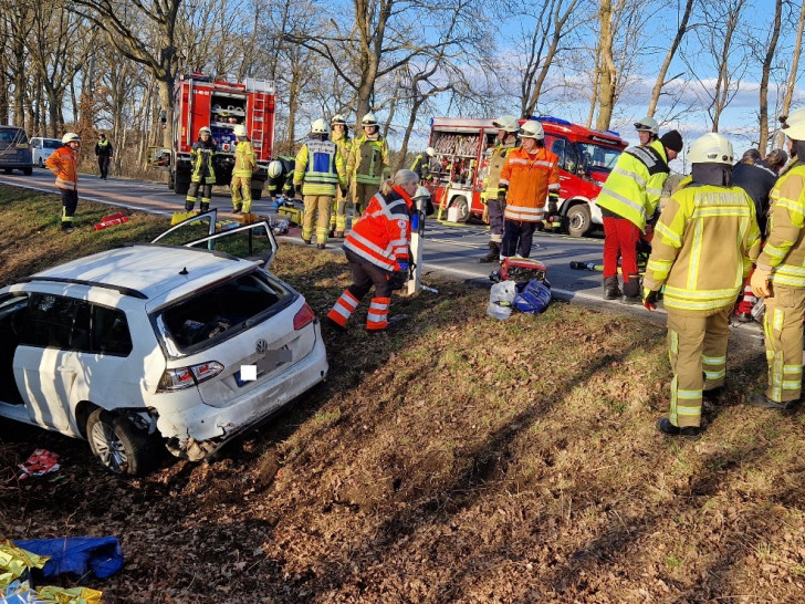 Am Nachmittag kam es auf der B214 bei Ohof zu einem schweren Unfall. 