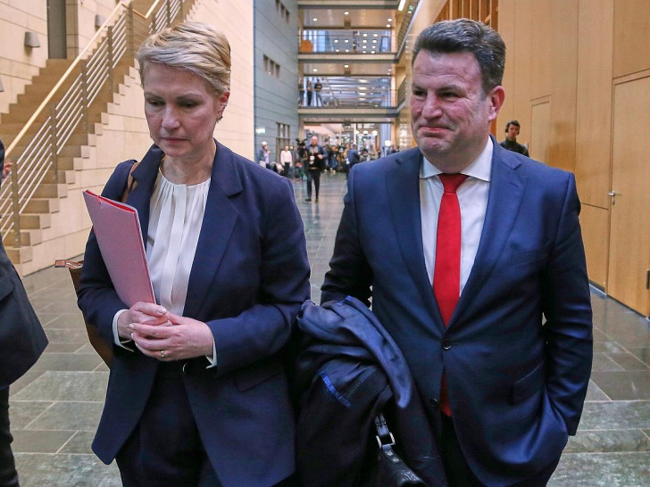 Manuela Schwesig und Hubertus Heil nach Ende der ersten Sondierungsrunde am 28.02.2025