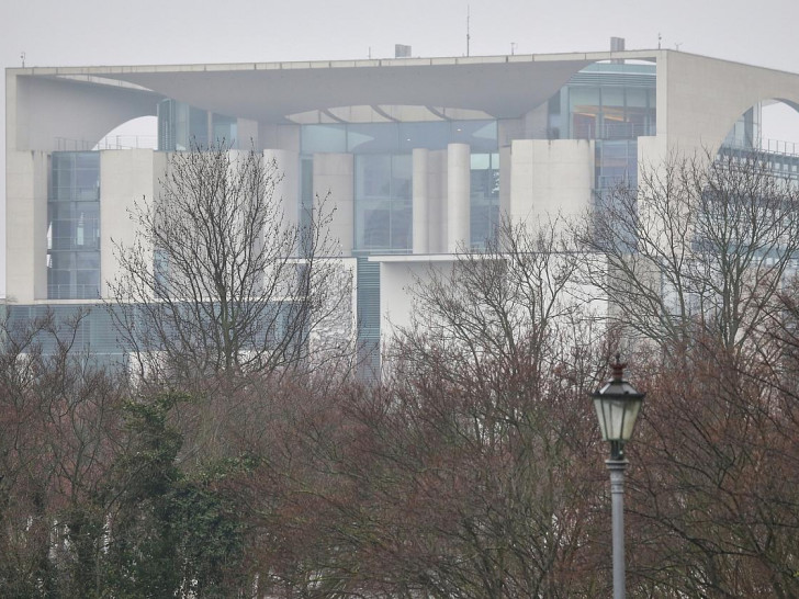 Bundeskanzleramt im Morgendunst am 26.02.2025