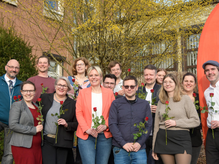 Vordere Reihe von links nach rechts: Lisa Blume, Christina Schlichting, Julia Retzlaff (Vorsitzende), Stefan Hillger (Vorsitzender), Jana Kurz, Robin Koppelmann. Hintere Reihe von links nach rechts: Hans-Peter Richter, Jan-Ole Sterner, Karin Allgeier, Atakan Koctürk, Artur Lichtenwald, Nils Bader, Nele Konnegen, Cornelia Winter.