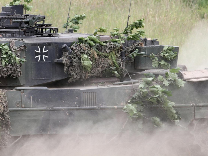Bundeswehr-Panzer "Leopard 2" (Archiv)