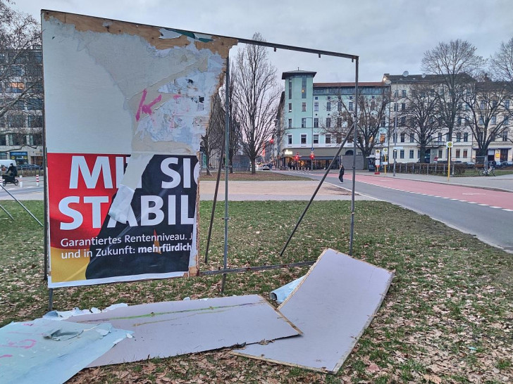 Zerstörtes SPD-Wahlplakat (Archiv)