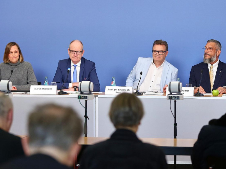 Pressekonferenz: Sechste Deutsche Mundgesundheitsstudie am 17.03.2025