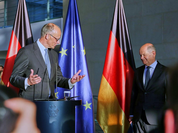 Friedrich Merz und Olaf Scholz (Archiv)