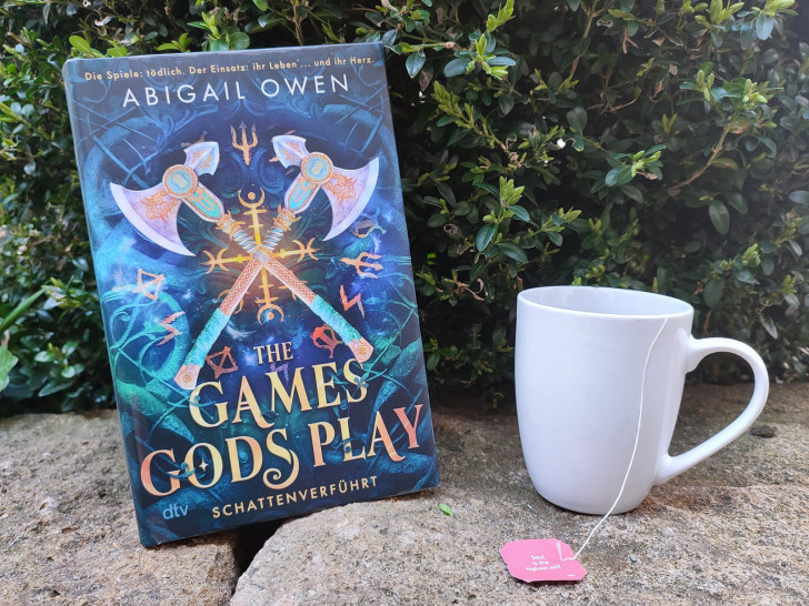 Der Buchclub „Books & Tea“ geht mit dem Fantasybuch „The Games Gods Play“ von Abigail Owen in die zweite Runde.