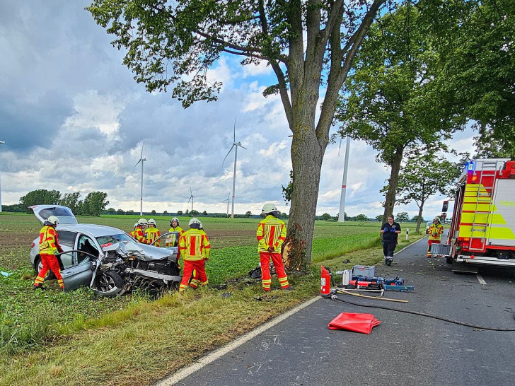 Schwerer Verkehrsunfall zwischen Sievershausen und Schwüblingsen (Archiv)