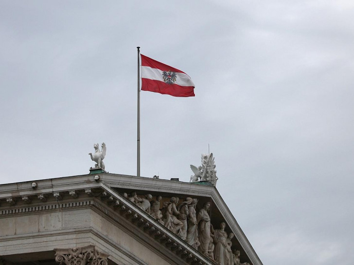 Fahne von Österreich (Archiv)