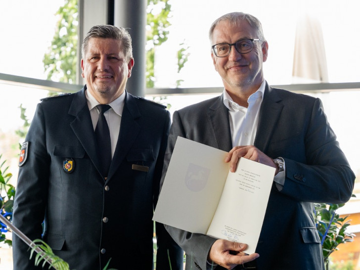 Uwe Lange verabschiedete Volker Warnecke.