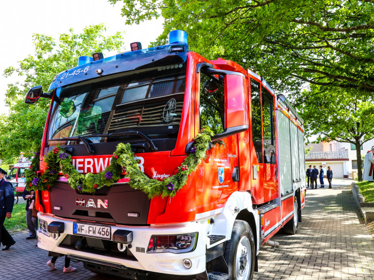 Das neue Löschgruppenfahrzeug (LF) für die Ortsfeuerwehr Fümmelse wurde übergeben. 