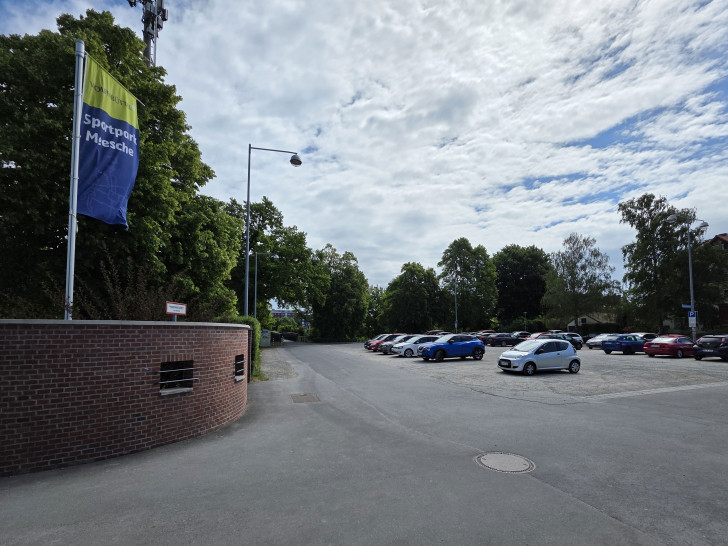 Der Parkplatz Friedrich-Ludwig-Jahn-Platz spielt bei den Plänen der Stadt eine wichtige Rolle.
