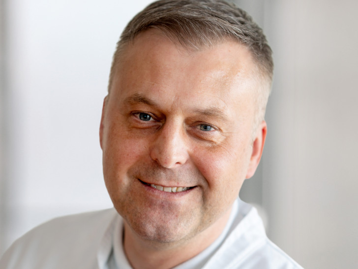 Aleksej Damjanovski, Facharzt für Orthopädie und Unfallchirurgie.