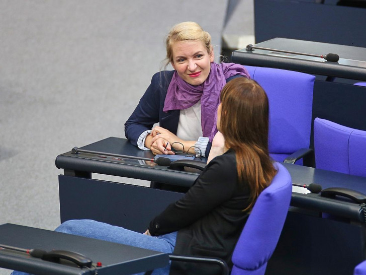 Ines Schwerdtner und Heidi Reichinnek am 06.05.2025