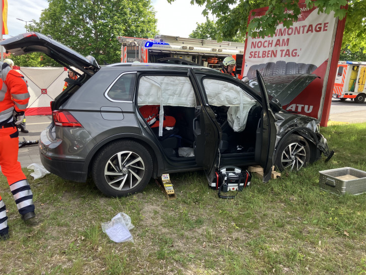 Das Unfallauto.