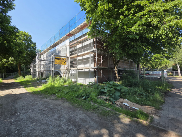 Die Turnhalle am Landeshuter Platz soll bald wieder nutzbar sein.