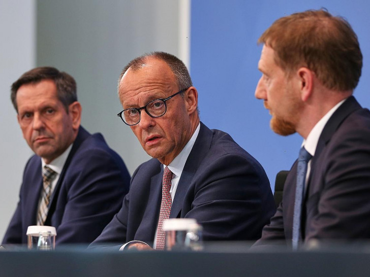 Olaf Lies, Friedrich Merz und Michael Kretschmer am 18.06.2025
