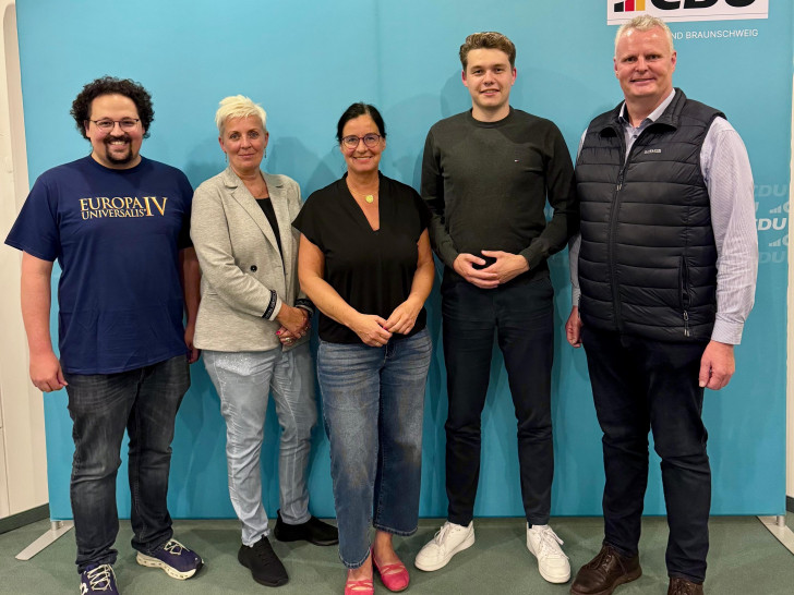  Ronald Matar, Kathleen Radeck, Veronika Bode MdL, Philipp Barfels, Volker Meier (Helmstedter Vertreter im Landesvorstand).