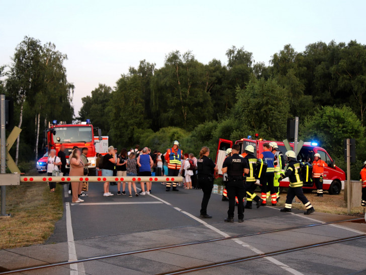 Am Samstag wurde die Feuerwehr auf die Bahnstrecke bei Neudorf-Platendorf gerufen.