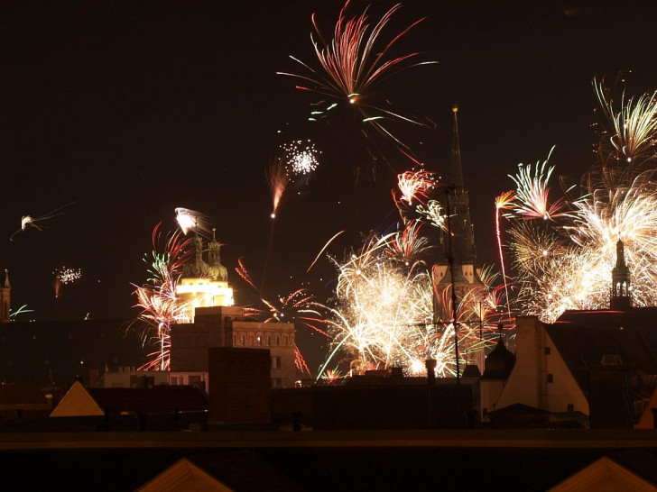 Silvesterfeuerwerk in Halle (Archiv)