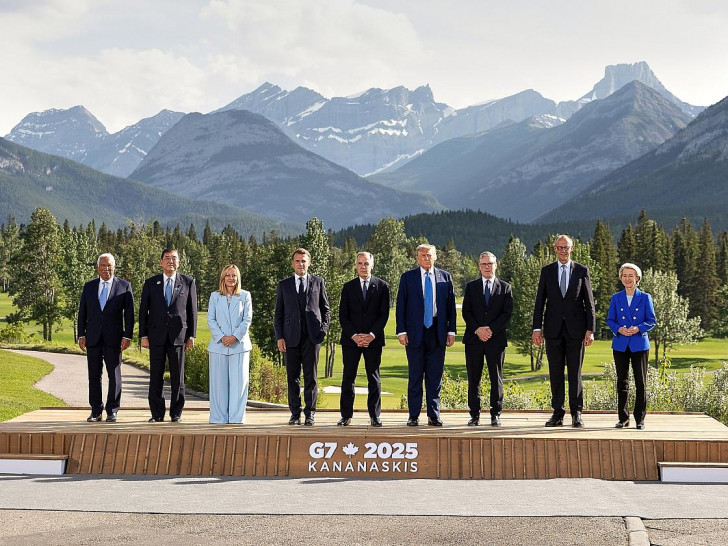 G7-Familienfoto am 16.06.2025