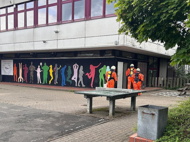 Die Feuerwehr an der Einsatzstelle (Archiv)