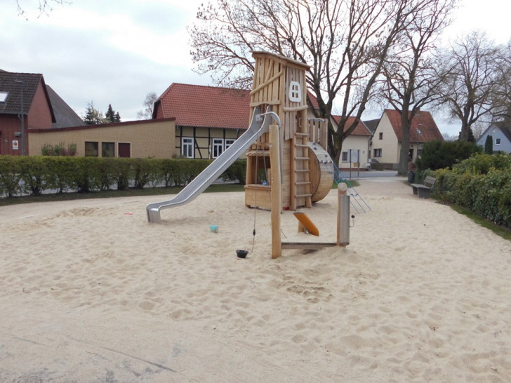 Die Kinder in Berkum dürfen sich über einen neuen Spielplatz freuen. 