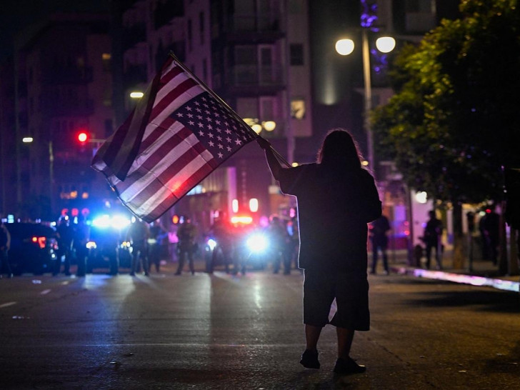 Anhaltende Proteste gegen die Migrationspolitik in Los Angeles