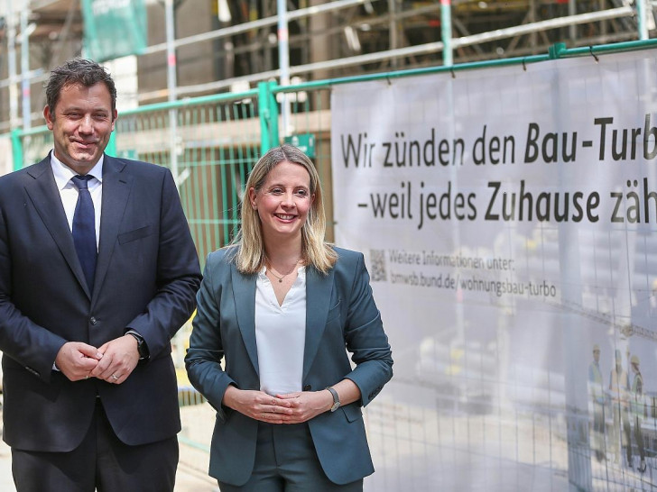 Lars Klingbeil und Verena Hubertz stellen "Bau-Turbo" vor am 18.06.2025