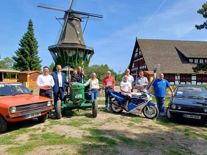 Veranstalter, Aussteller und Sponsoren geben eine kleinen Vorgeschmack auf die Oldtimermeile.