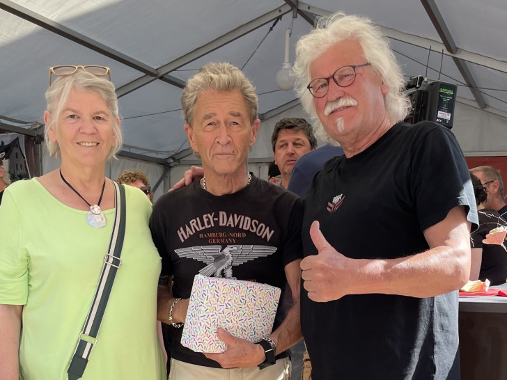 Gudrun Kramer-Grodd, Peter Maffay und Organisator Manfred Kramer.