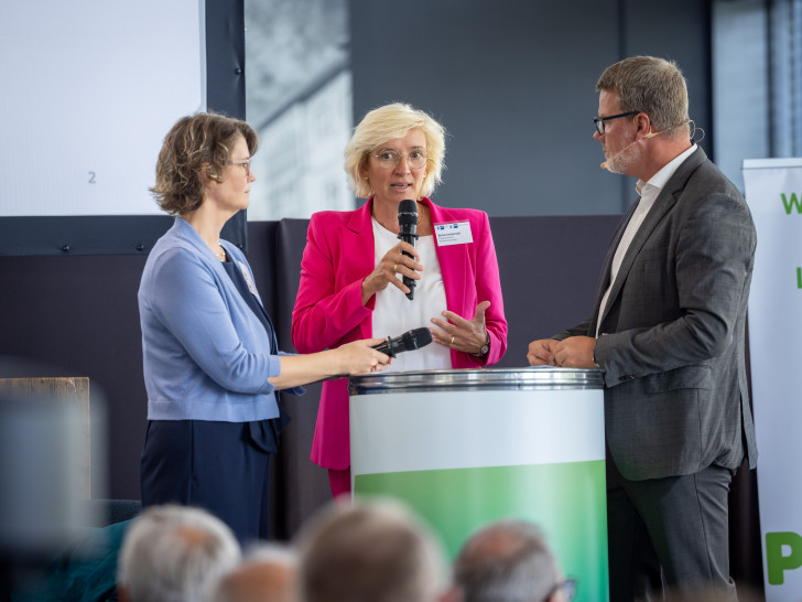 Bärbel Heidebroek, Vizepräsidentin der IHK Braunschweig, sprach sich deutlich für den Ausbau der A39 aus.