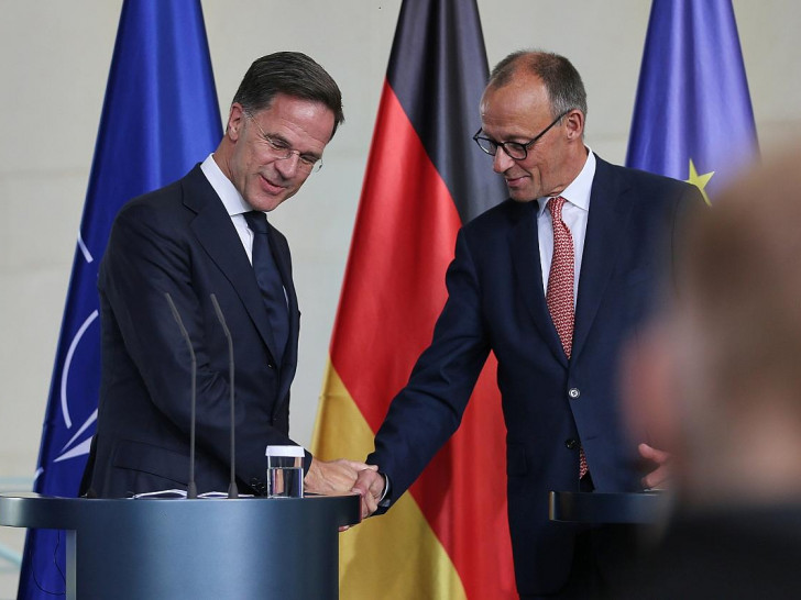 Mark Rutte und Friedrich Merz am 09.07.2025