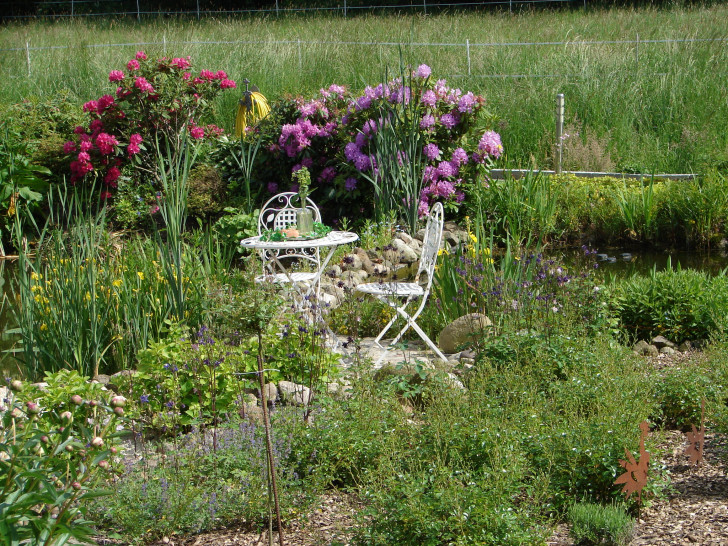 Die Familie Lodahl lädt in ihren Garten in Neubrück ein.