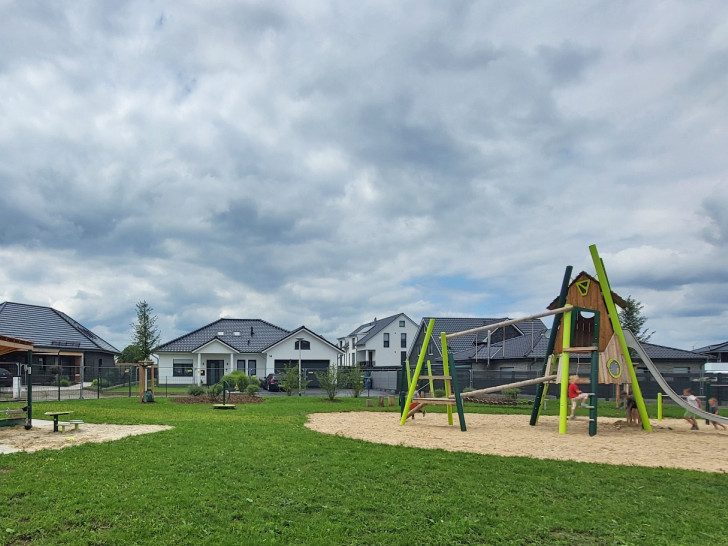 Das ist der neue Spielplatz im Fredenberg.