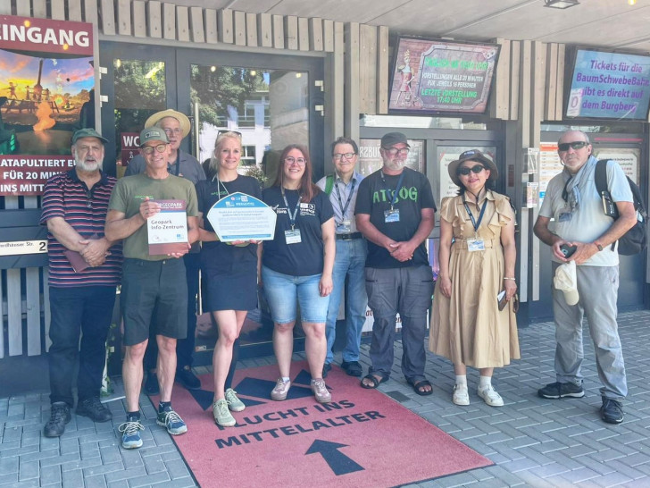 Eva Ronkainen-Kolb und Holger Kolb sind mit dem Baumwipfelpfad Harz in Bad Harzburg neue Partner des UNESCO-Geoparks und ausgezeichnetes Geopark-Informationszentrum.