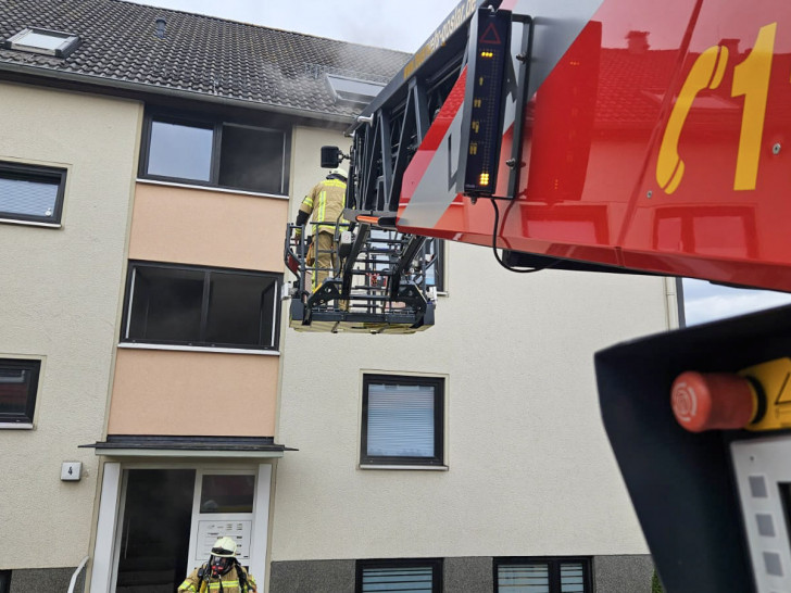Die Drehleiter im Einsatz.