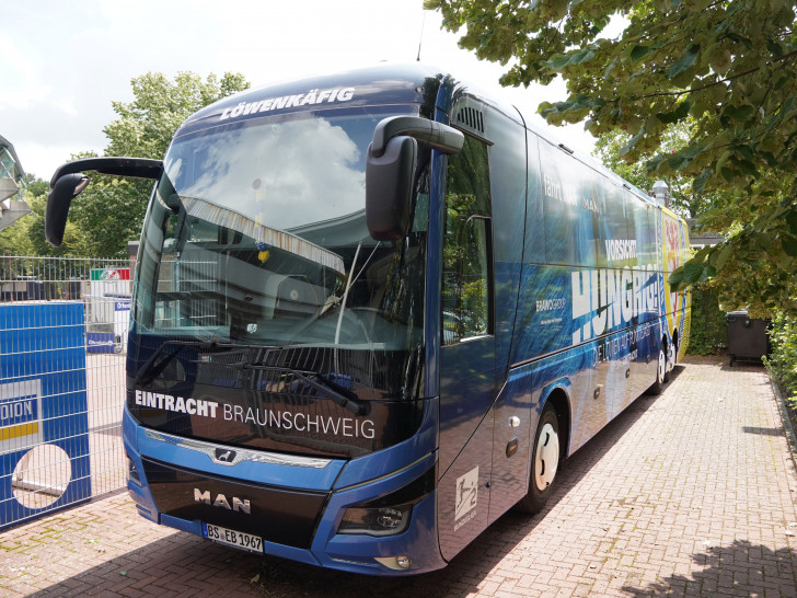 Die Profis von Eintracht Braunschweig fahren im Juli ins Trainingslager.
