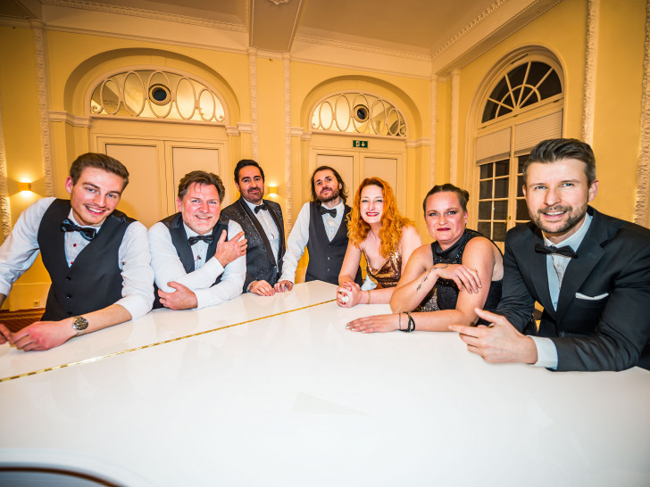 Casino Royale macht den Auftakt am Party-Abend.